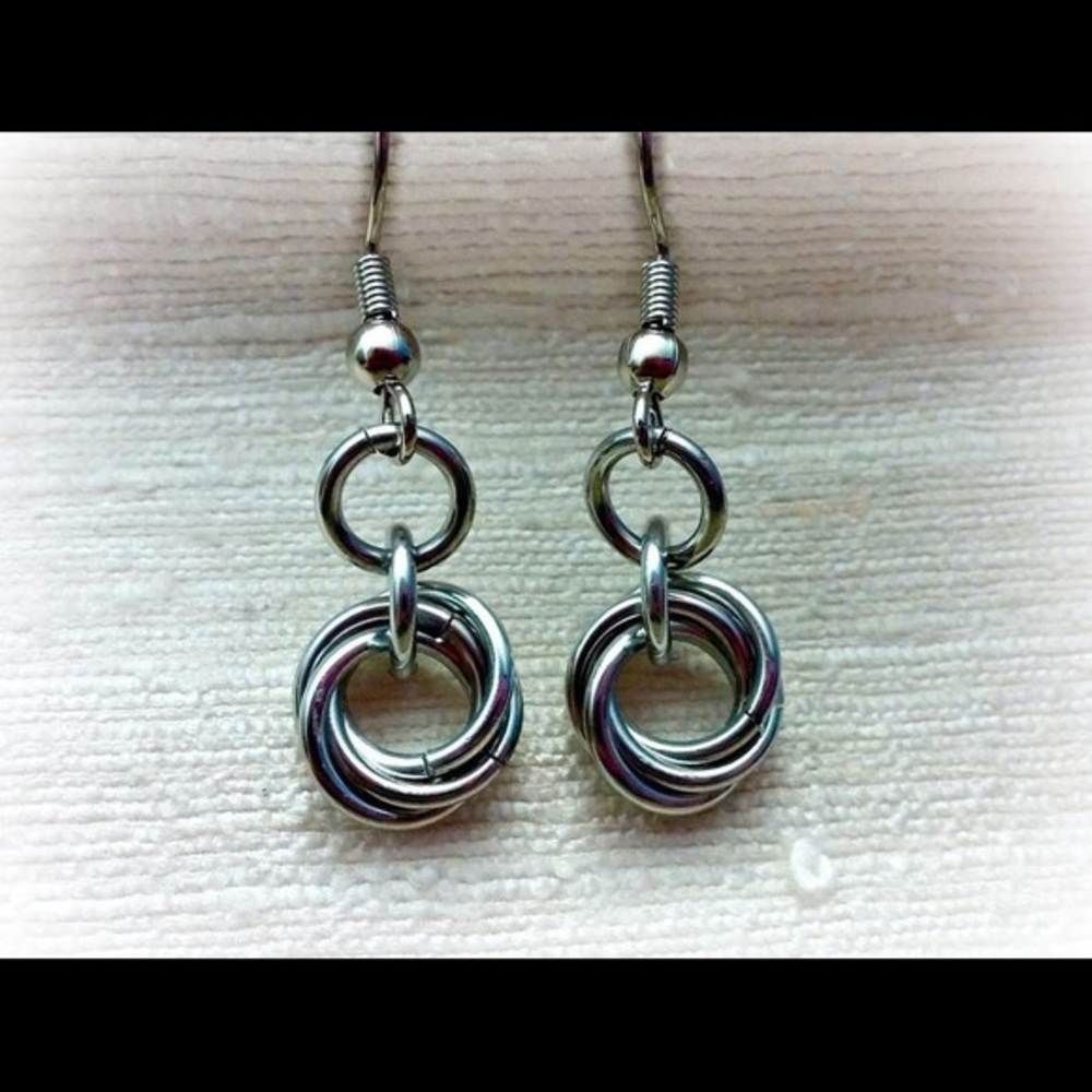 NWOT Artisan Mobius Ball Earrings Bronze/Aluminum